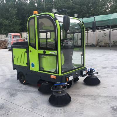 環(huán)衛(wèi)封閉駕駛式垃圾掃路車 工廠、景區(qū)、學(xué)校清潔的革新力量